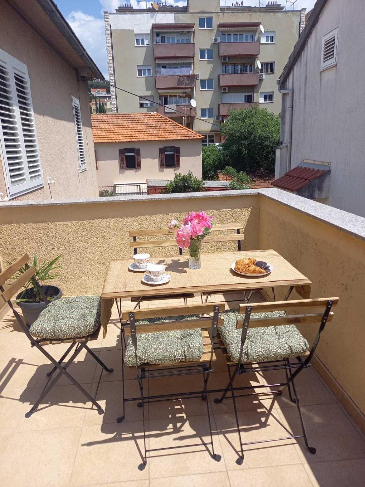 Ana, Free Garage Parking Apartamento Šibenik